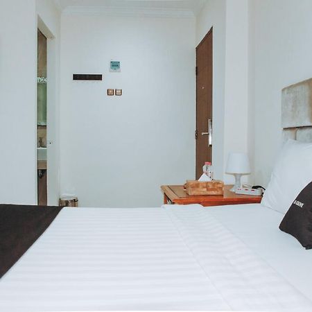 Ds Colive Marina Airport Otel Semarang Dış mekan fotoğraf